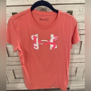 Under Armour Size Med short sleeve shirt orange